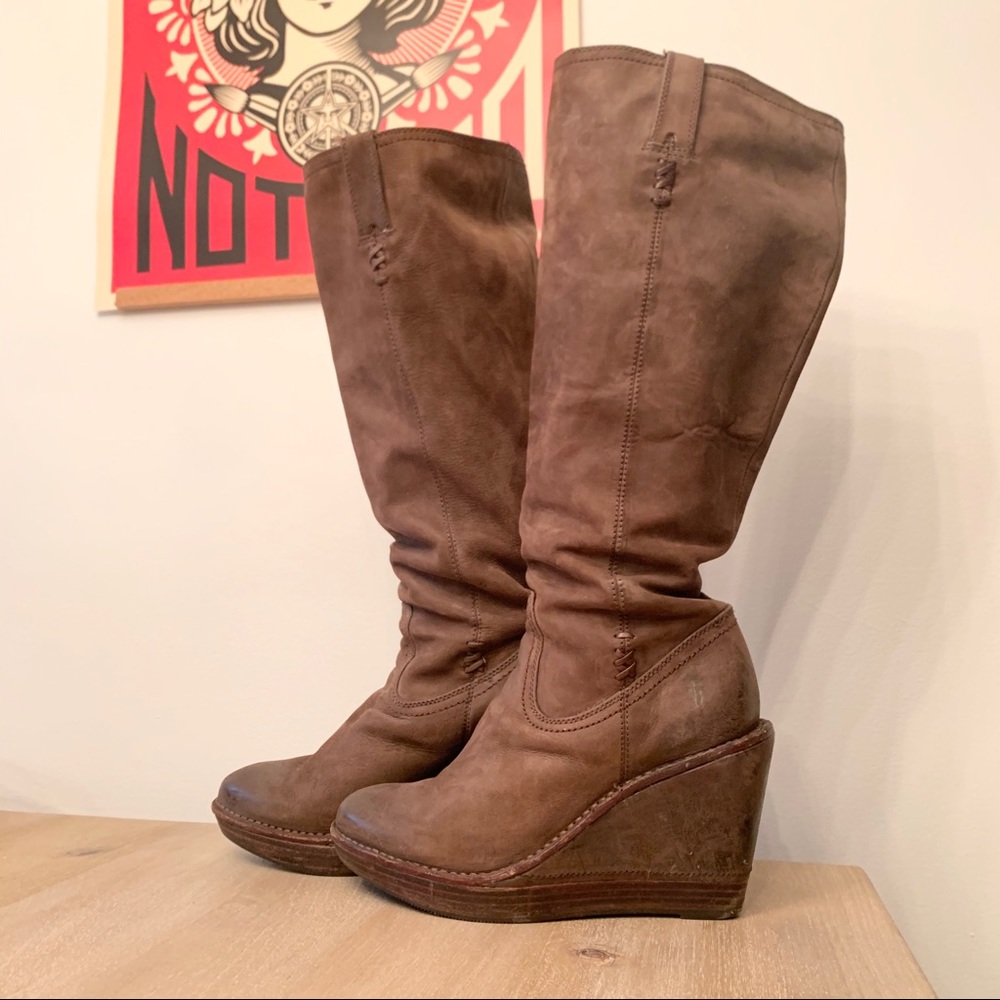 FRYE Paige Wedge X Stitch Leather Boots ✖️✖️